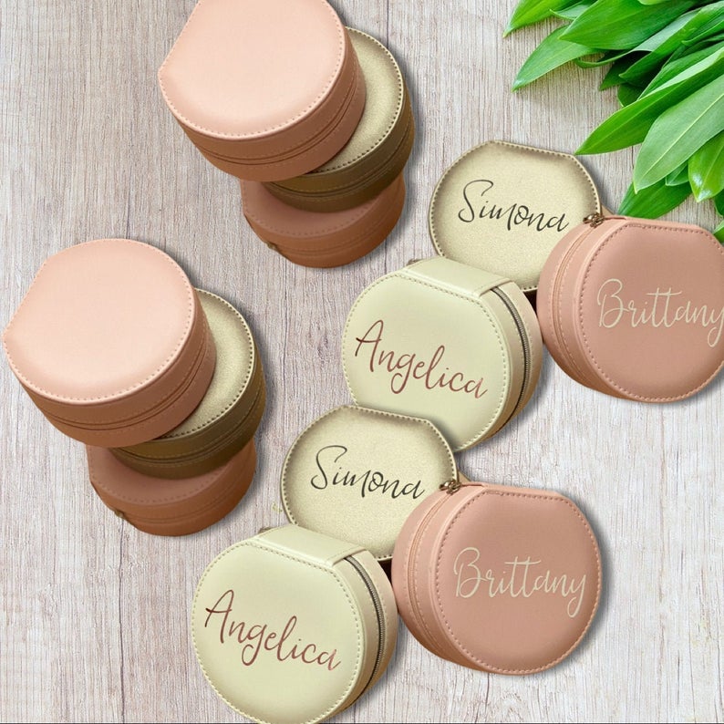 Personalized Bridesmaid Gift T - огляд і ціна Monogram Custom Case